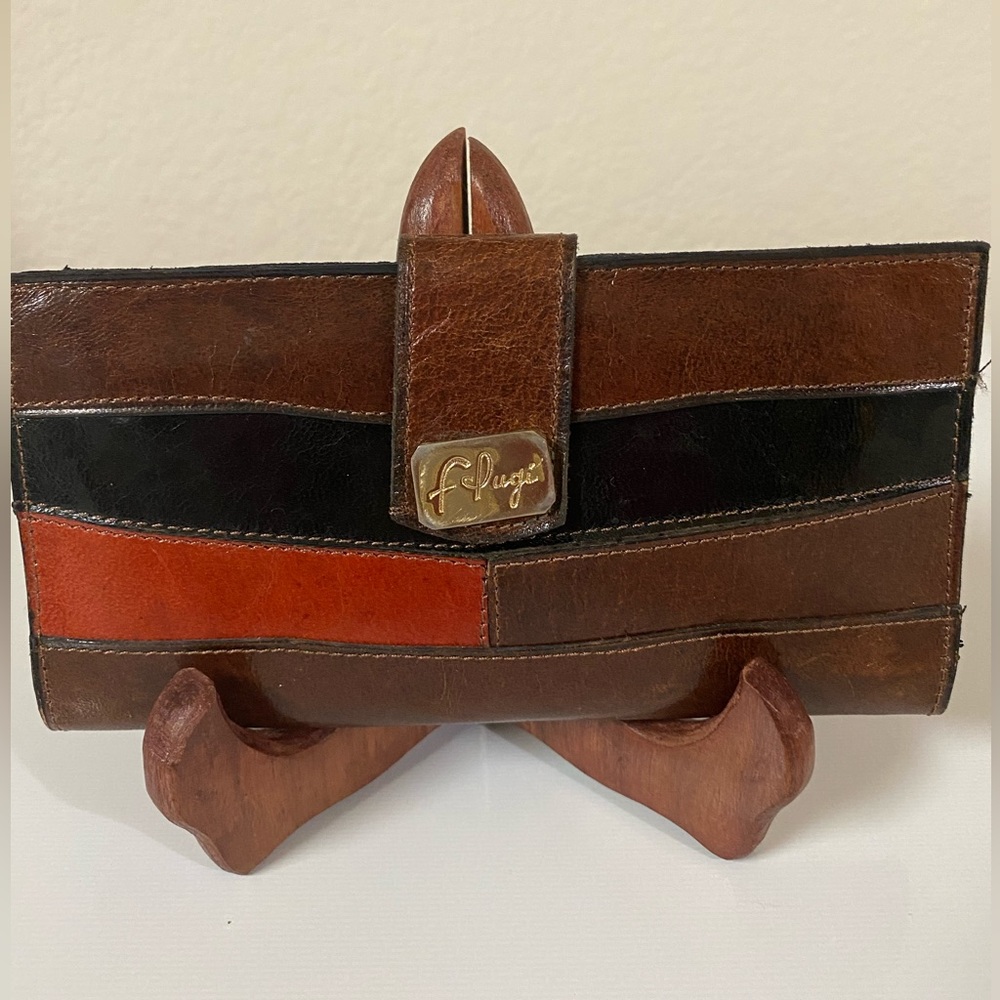 (075) Lightly used Flugi Genuine Leather women’s wallet